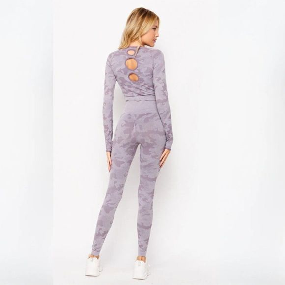 Seamless Marled Camo 2 Piece Sport Set - Two Piece Set - Sport Set - Picture 2 of 4